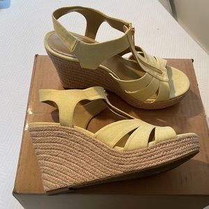 New Micheal Kors wedge